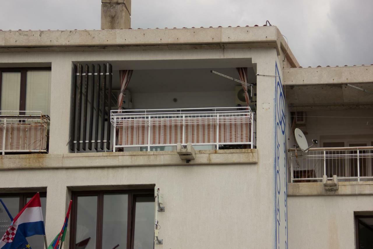 Studio Apartman Dida Bozo Senj  Exteriör bild